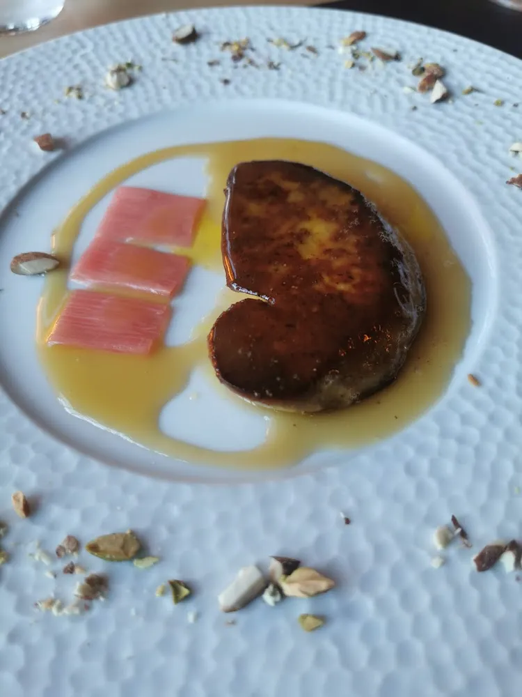 Foie Gras Poêlé À la Rhubarbe